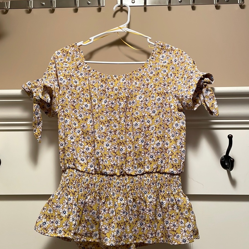 Floral top